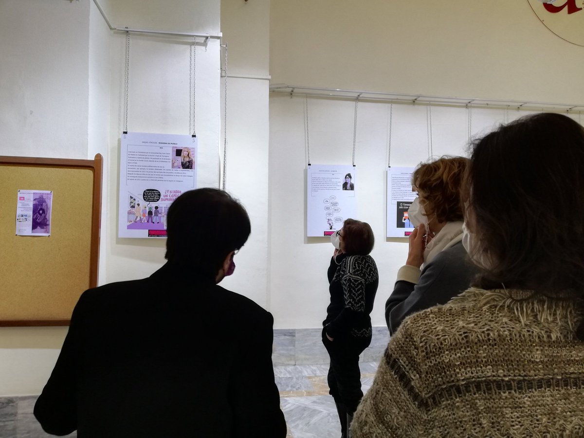 spilarg's tweet photo. #MarzoVioleta en @unisevilla con @mtnunez1 vemos mujeres que hacen humor desde el #feminismo @Modernadepueblo @FlavitaBanana @lavolatil @raquelribarossy @mespagueti @PedritaParker @lyona_ivanova @IamMariaHesse @sara_herranz @Escaralota #FeministaIlustrada #Maitena https://t.co/3m7Zy3D68P
