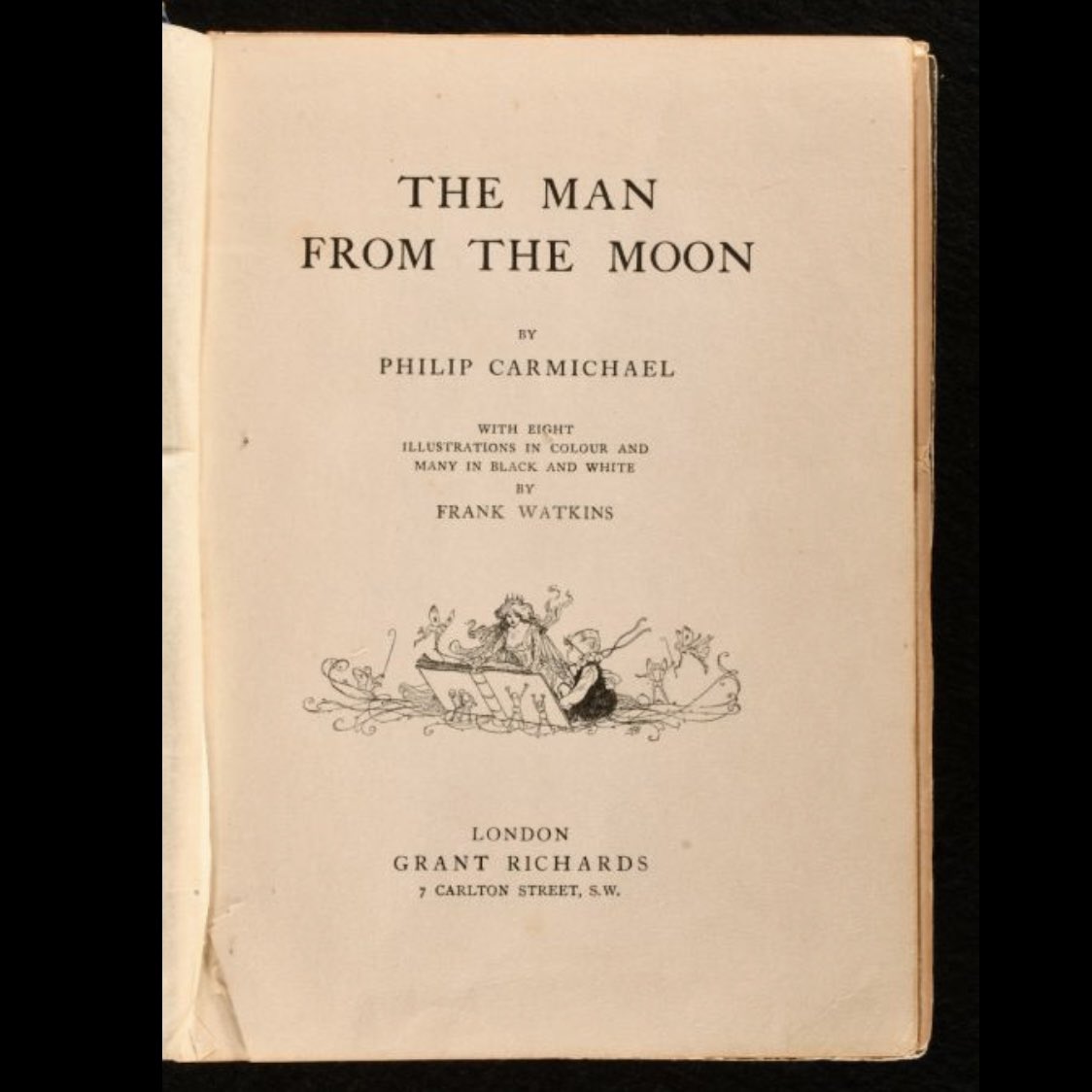 Philip Carmichael’s ‘The Man From The Moon’ is a very scarce fantastical children’s science fiction novel about the adventures of a man living on the moon, with illustrated plates from Frank Watkins.

rookebooks.com/1909-the-man-f…
