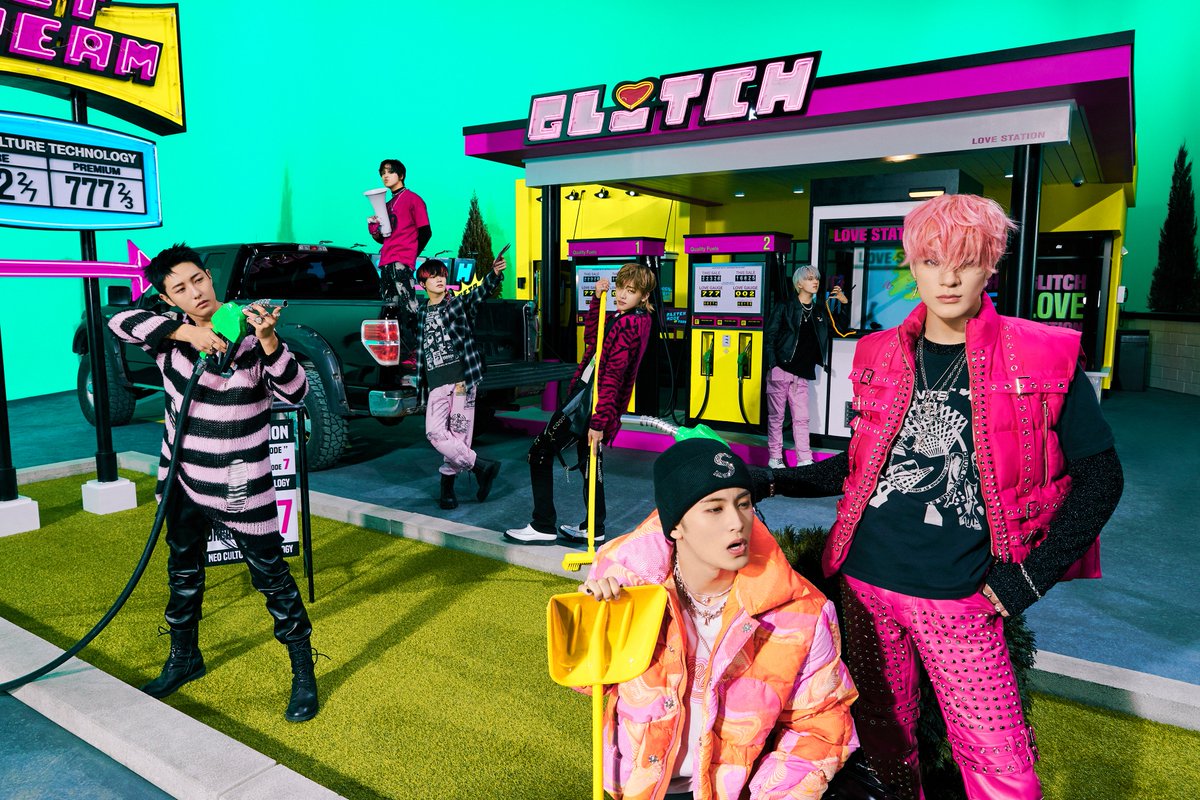 keonhoagn's tweet photo. Another teaser image of us with different concept, brighter and more colorful. The set at a gas station, Fill your fuel here with seven men of various styles. Express our self with pink strokes on all sides. Pop and lit as you see, Interested in our concept this time? ⛽ https://t.co/Ld6Z1t9PZt