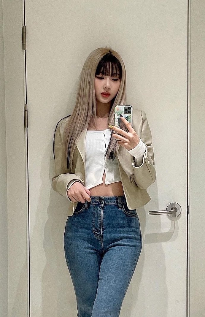 gallerycatcher's tweet photo. yoohyeon from dreamcatcher https://t.co/K2cbytjH2m