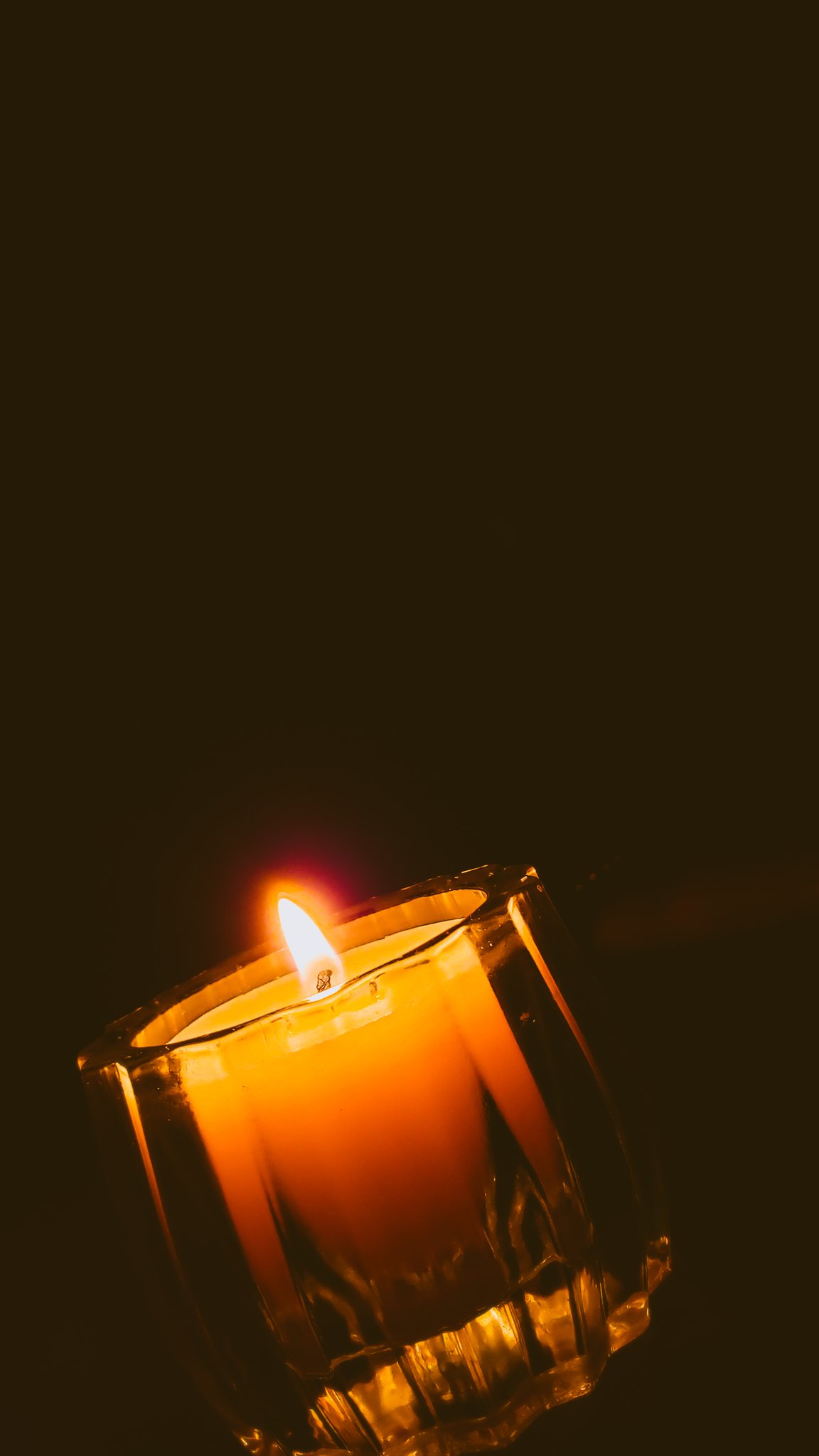 横尾瑠尉 Lui 節電 久しぶりにアロマキャンドル やっぱりいいなぁ この光と優しい香りに癒される 大好きだった横浜のベッキーズキャンドルは閉店してしまったし どこかお気に入り見つけねば ちなみにこちらは Sabon 様 Diptyque 様の