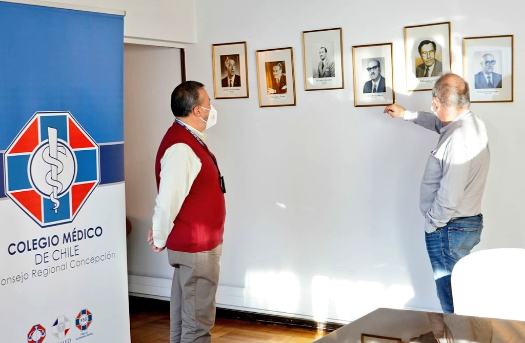 seremisalud8's tweet photo. El @seremisalud8 @EduardoBarraJ y el Pdte. del @Colmed_Conce @acuna_game sostuvieron una reunión donde abordaron la necesidad de trabajo conjunto para  fortalecer el control de la pandemia en el territorio, además de otras situaciones de interés sanitario. https://t.co/gdmdFEq3Gj