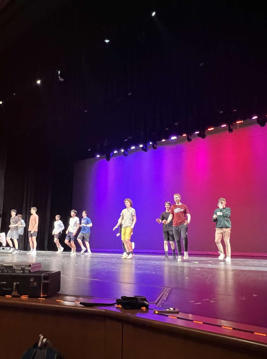 Our show is only 1 day away… which dashing senior guy will be named LZ’s Top Bear 2022?? 🔥