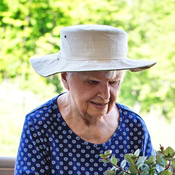 MuskokaMonster's tweet photo. It's more than just a sun hat! There is a layer of protective padding in the circumference of this hat! That means sunshine &amp; safety all rolled into one!
Visit https://t.co/SfoNPozJ00 - for the world's most fashionable head protection available! How Cool is That!? https://t.co/oT7J99xeV9