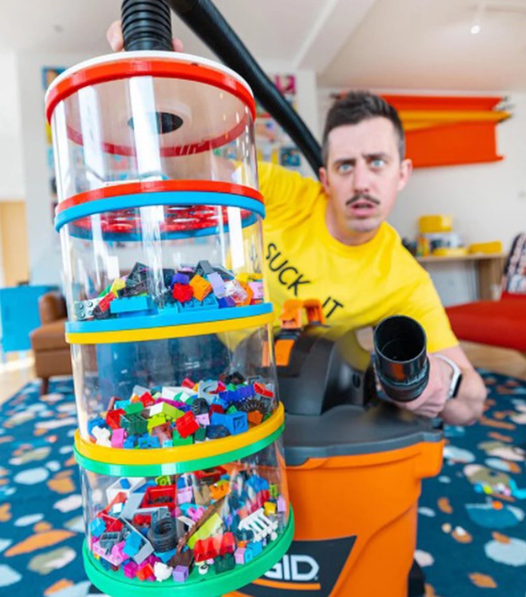 creapills's tweet image. Le créatif Matty Benedetto a conçu un aspirateur capable de trier les briques LEGO en fonction de leur taille

Plus d’infos : bit.ly/3L4YuaN