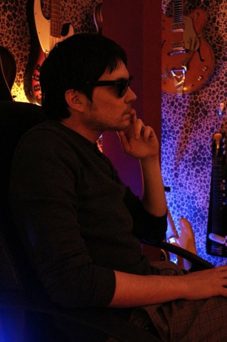 miguel__mendoza's tweet photo. Preparando nuevo disco.
Si, @CristoChaparro ya está grabando su próximo trabajo y tiene la fortuna de que lo esté produciendo el gran @CandyCarameloo en su estudio. Está vistiendo las nuevas canciones como se merecen y espera que muy pronto podamos escucharlas. https://t.co/ULQVkCFcpU