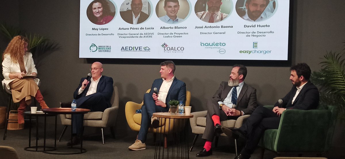 InquietoMoving's tweet photo. 👉 @josetalaveron en @PlataformaEMS
 #smartmobilityspain  #SUMMIT2022EMS

"Lo único que pedimos a la administración es que nos deje trabajar. Que fomenten y faciliten poder aparcar y sin limitación de horarios. Que echen una mano a las empresas que hemos apostado por este cambio" https://t.co/oHl9EUhw6I