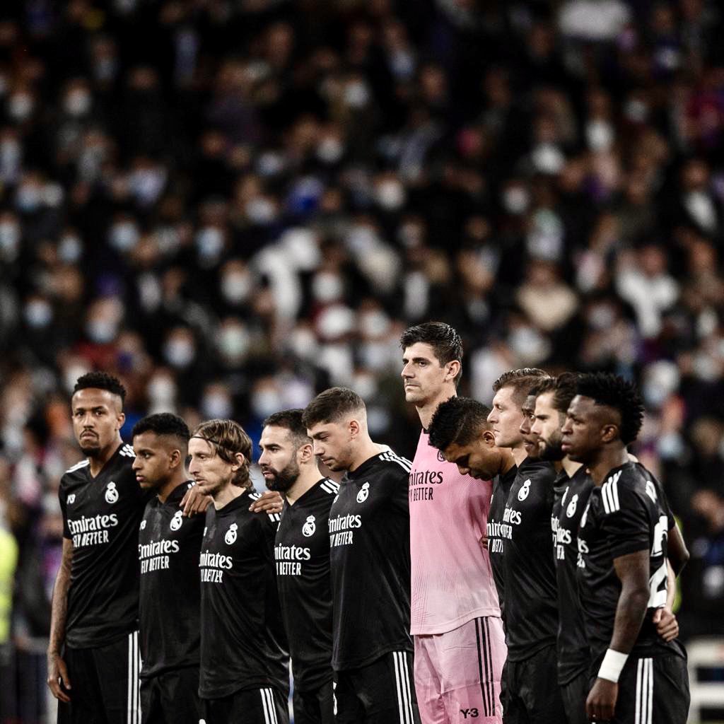 Estamos unidos, líderes de LaLiga y esperando afrontar los cuartos de Champions. Perder siempre duele, pero seguimos fuertes y arriba. ¡Hala Madrid!