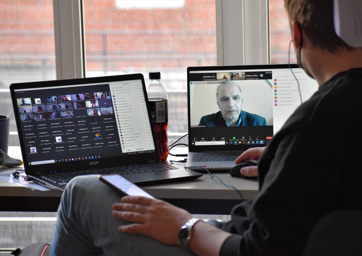 BV_NeMO's tweet photo. Mit mehr #Fortschritt für eine gute #Einwanderungsgesellschaft! 
Vielen Dank an alle Gäst*innen aus Politik, Wissenschaft und Praxis und alle Interessierten vor Ort und digital. Spannende Diskussionen und Vorträge auf dem Polit-Talk des #BVNeMO https://t.co/LOddlIy2nQ