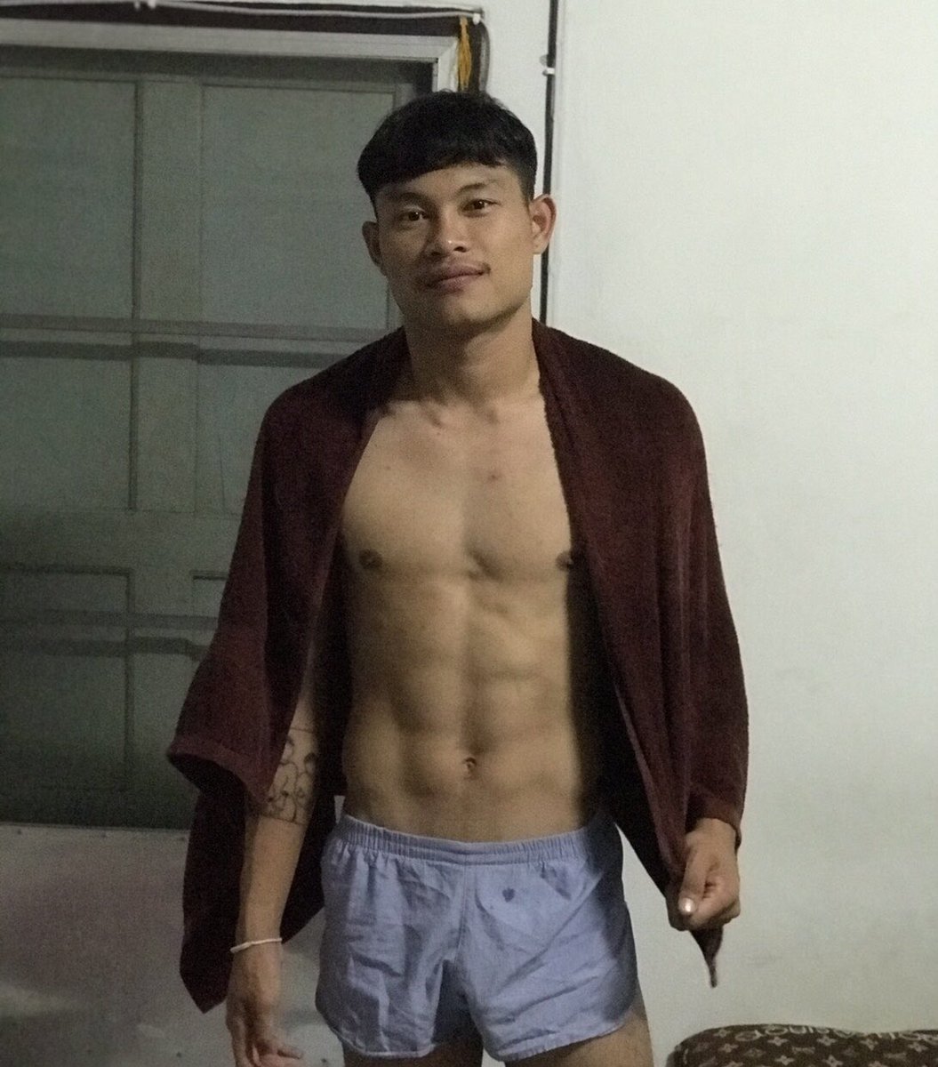 wut_20072539's tweet photo. สวัสดีผมกลับมาแล้ว🤫#นักบอล #ขายชุดกีฬา https://t.co/iGFGTQqZin