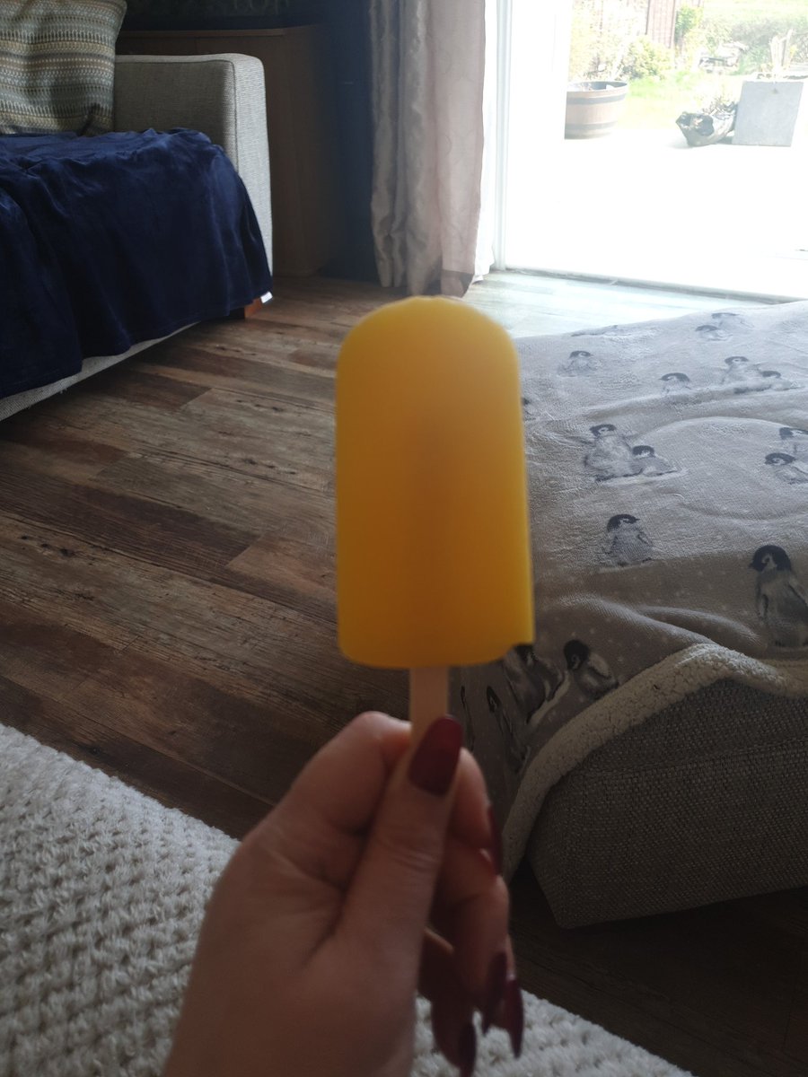 saraejew1's tweet photo. When your neighbour brings you just what you crave spending day 4 of Covid positive on the sofa, it was amazing, #thankyoujulie #fedupnow #covidgoaway https://t.co/Wszd32KfmB