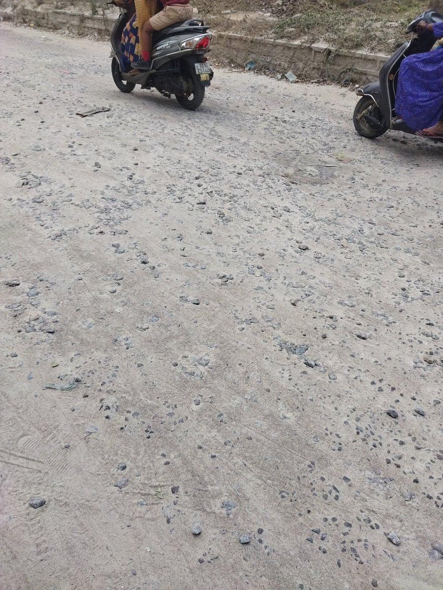 nareshv2's tweet photo. @KTRTRS,@trsharish,@GMRMLAPTC,@TRSGMR,@PanduThummala,@TelanganaCMO,@HMDA_Gov,pls see the road from green field to symphony homes in the pics. It's in very worst condition. No one is looking into it. People are suffering alot while going on the road. https://t.co/riwRtpAA07