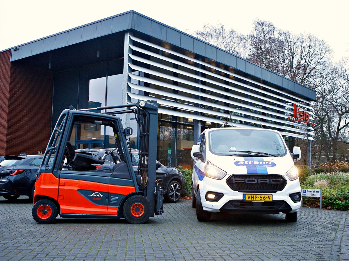 esra_bv's tweet photo. Esra slaat samen met Atrans een nieuwe slag!🤝

#Atrans is gespecialiseerd in heftrucks van het merk #Linde. Met deze samenwerking halen we nog meer expertise binnen.✨

Lees onderstaand artikel van @KIJKopOostNL: https://t.co/tAS2mt7CwZ

#EsraBV #Heftruck #Logistics #Future https://t.co/VGloGT4OLq