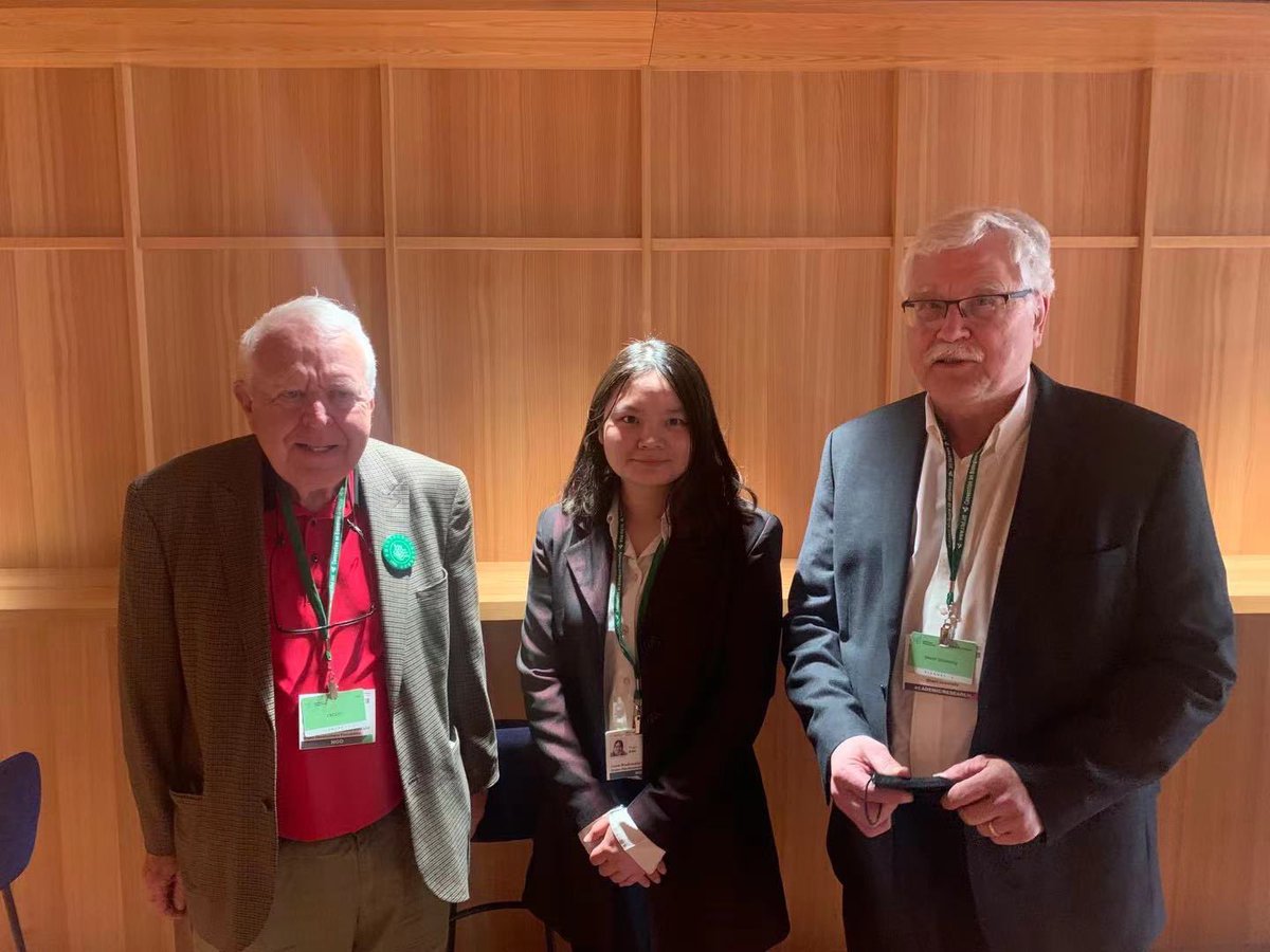 Zhou_jinfeng's tweet photo. The 7th day @CBCGDF_China delegation in #Geneva at the resumed @UNBiodiversity meetings, aiming to advance work #ForNature & people. More voices for #DSI
So happy to meet @JohnEScanlon and Prof. Piet van der Meer!
#wildlife #ScientificNetwork #Post2020 #biodiversity #COP15 https://t.co/IPNJTWRSgh