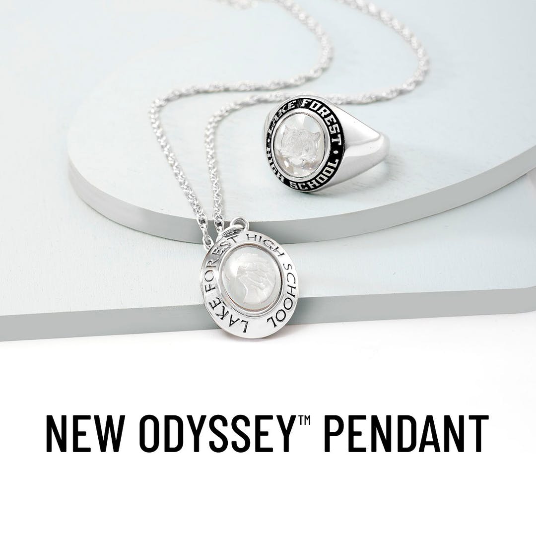 I love the simplicity of this piece, what do you think? 
.
#notyourgrandmothersring #classjewelry #highschooljewelry #classring #graduation #highschoolgraduation #grad #classof2022 #gradsof2022 #maritimes #maritimehighschool