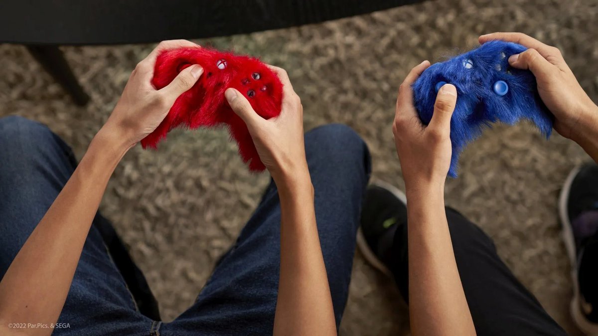 Wario64's tweet photo. Xbox reveals custom Sonic Xbox controllers and Series S that are available in a giveaway contest https://t.co/3zoCFTT75v https://t.co/BxP9o8UVUX