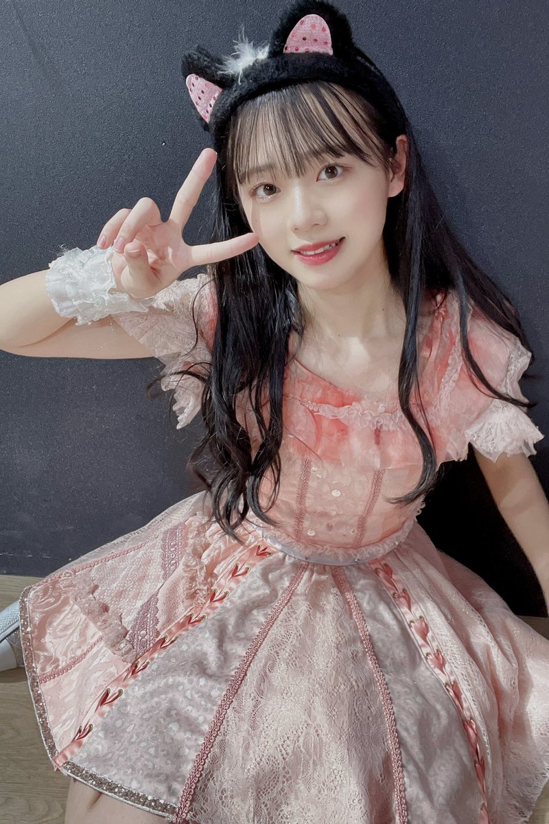 karen_colorful's tweet photo. リリースイベントねこみみ公演
ありがとうございました🐈‍⬛♡

かれんにゃん飼ってみる？
シュークリームちょうだいね！ https://t.co/ci3Wc0BrHI