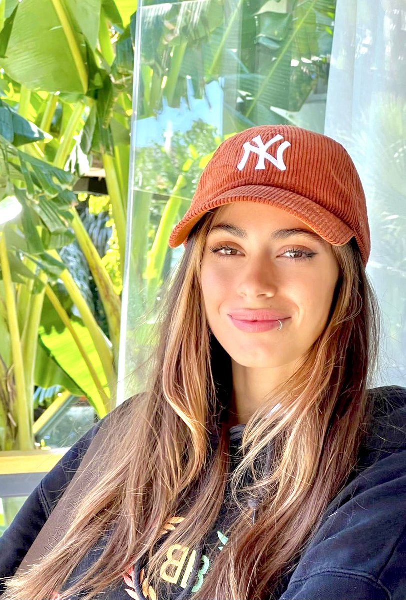 vspxtini's tweet photo. holaaa, soy fatima y tengo 16 años, soy de la Ciudad de México y sigo a tini desde muy pequeña, antes de violetta, si necesitan de alguien, no olviden que aquí estoy🤍#IntegracionTini https://t.co/uhXWJKSjiO