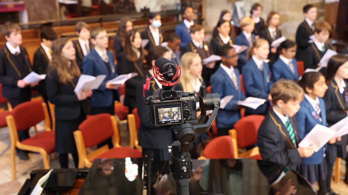 ForestSchMusic's tweet photo. Last Friday we had a fantastic time performing and recording as part of our Forest Festival of Singing. Many diverse ensembles and a plethora of singers on show! Here are some clips (part 2) from the day! Video to be released soon! @ForestSchoolE17 https://t.co/aTa6zq50wl