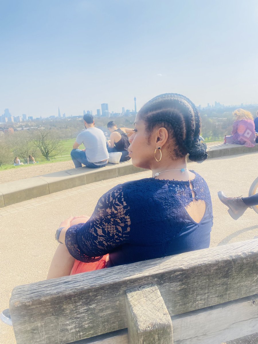 LizLegunsen's tweet photo. Lunchtime walk and impromptu photo shoot as per usual, sun is shining brightly and am loving every second of it, grateful🥰🥰🤗😘😘❤️❤️🌞🌻🌞🌞#primroseHill #springtime #photo #LizLegunsen #beautifulfromtheinsideout #YHVH #gratitude #stunner #fashionista #cornrow #stylish https://t.co/ptnddY2s6w