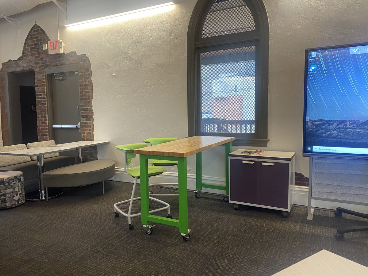 DrJacieMaslyk's tweet photo. We are excited to welcome the Carlow Campus School to @FluxSpace_io Pittsburgh Experience Center today for a design thinking workshop! #STEM #inventions #Engineering #makered https://t.co/bygkNSdnIu