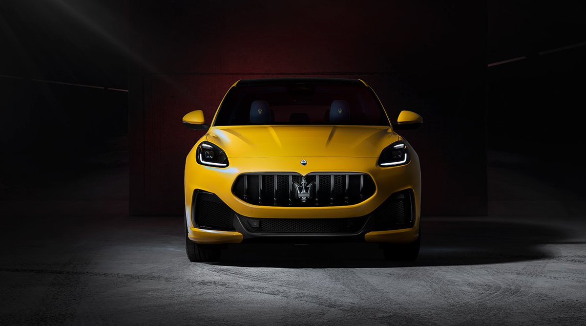 Maserati_HQ's tweet photo. Ciao, nice to finally meet you.​
I'm the all-new #MaseratiGrecale SUV.​
#EverydayExceptional

https://t.co/ZUNdEY5Jhb https://t.co/BvE4H77U0Q