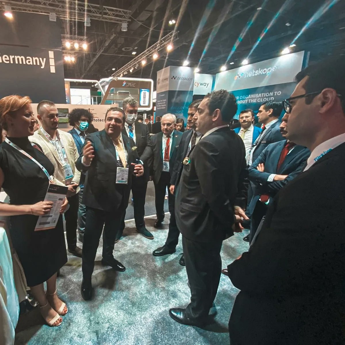 DataFlowX's tweet image. İlker Kılıç(@Ilker_Kilic), Consul General in Dubai visited our stand on the 2nd day of @GISECGlobal