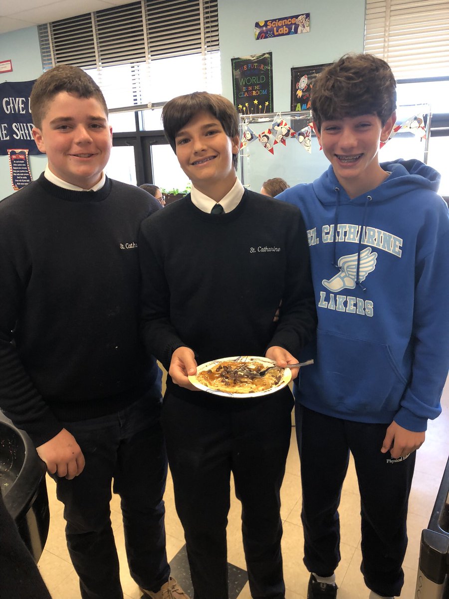 ScsFrancis's tweet photo. Workshop Week in Science. Day 1- 8th grade cultured buttermilk and used it to make pancakes, extracted DNA from green split peas, and dissected diapers to remove the polymers to test the absorbency of the polymers. I say FUN! @SCSprincipal @scspta @StCathStMarg https://t.co/fLL1fEhzxA
