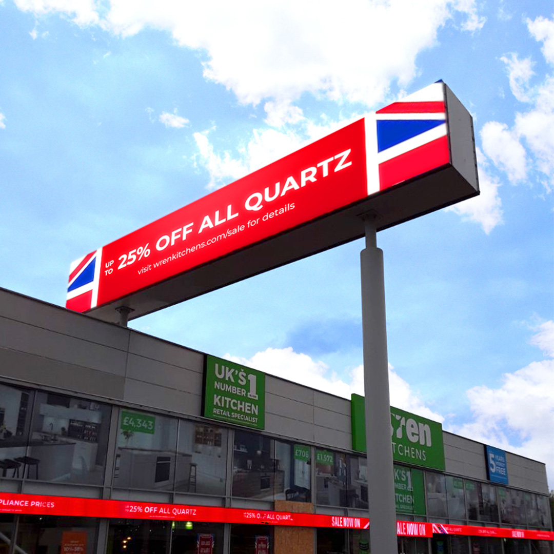 scanliteltd's tweet photo. Have you got an offer running that needs more attention? Wren Kitchens certainly know how to make an impact on passers-by.
Our #digital #signage has ultra-bright #technology to receive maximum attention. Size, venue and weather don’t phase us. https://t.co/nCVGOtDRM3