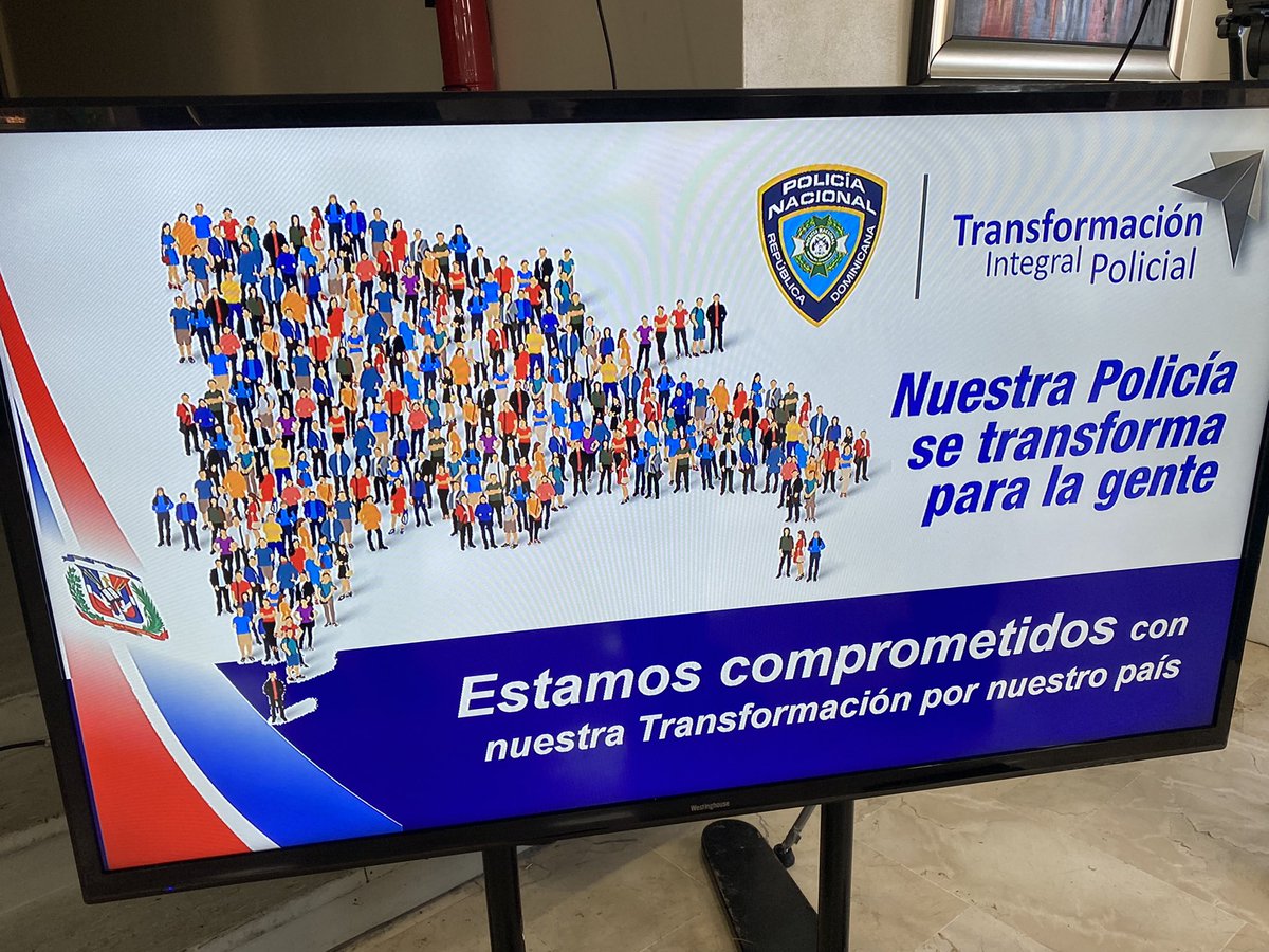 gabrielmercedez's tweet photo. Con el auspicio de la #USAIDRD la @PoliciaRD recibe el lanzamiento de la Red Gestores de CONVIVENCIA PACÍFICA (GECOPAZ), el director general de la #Policia M/G Eduardo Alberto Then, no descansa en la #TransformacionPolicialRD y mejorar cada día la institución. @pesqueiradiego https://t.co/4eQMTUuXxC