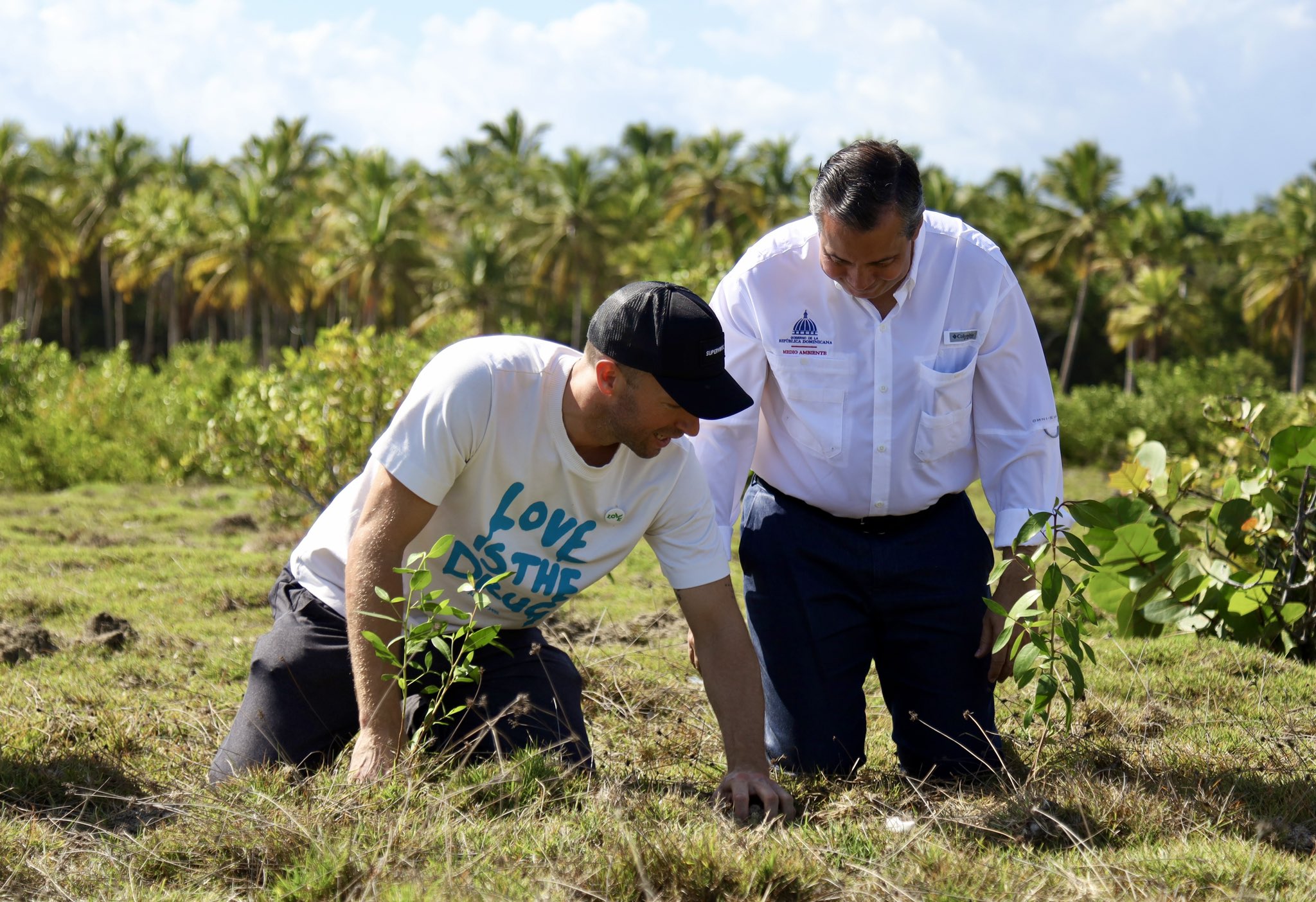 ColdplayXtra on Twitter "Chris Martin and Will Champion visiting the