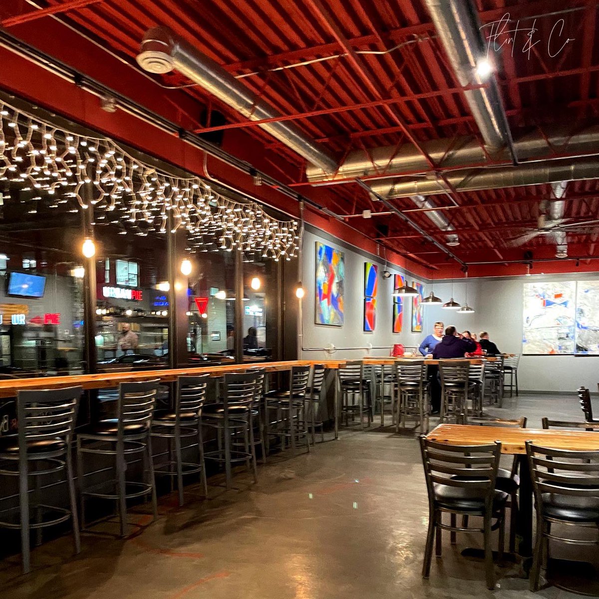 FlintKaty's tweet photo. Also UPDATED! We’ve added @SecondStateBrew in @CedarFalls ! Love the laid back vibe! 

The Ultimate Guide to the Best Iowa Breweries (and Cideries) - https://t.co/qtkZaXTlYI via @FlintKaty

#iowa #thisisiowa #traveliowa #cedarfalls #weknowhowtoweekend https://t.co/s9iHJuhlVN