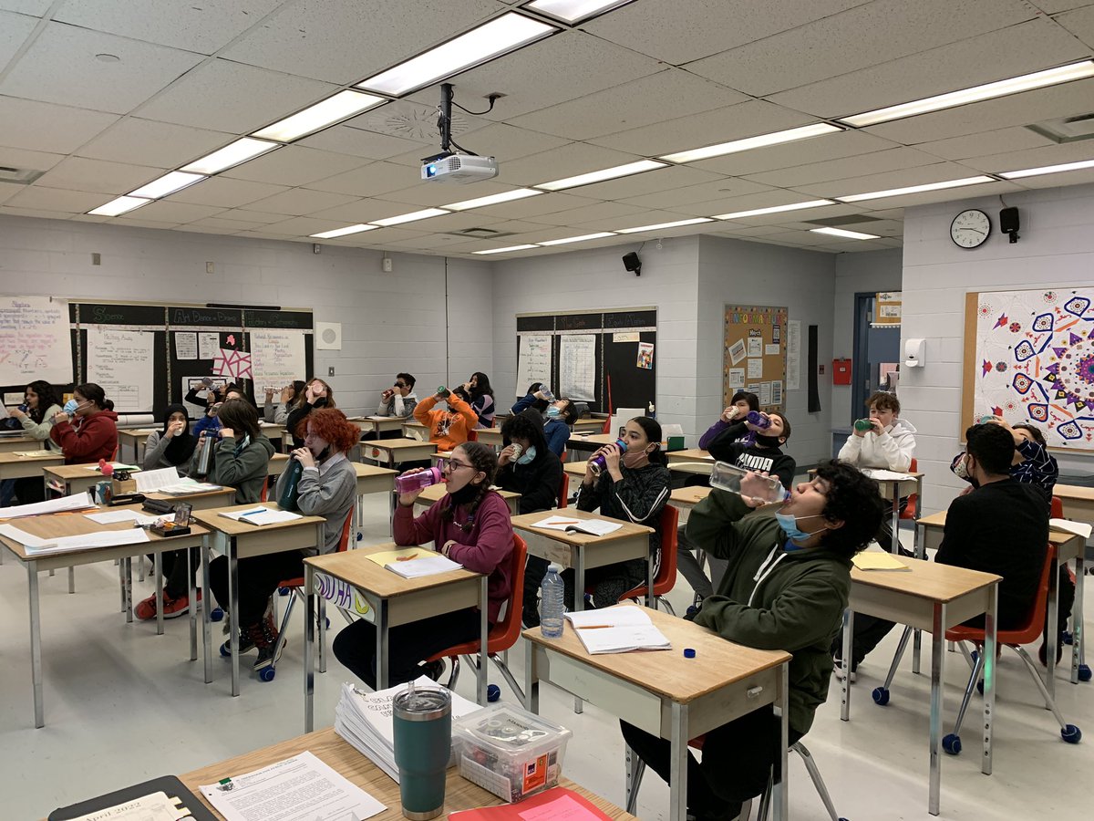 Creating awareness of World Water Day on March 23rd by participating in “The Big Gulp”. #WorldWaterDay2022 #foxpride <a href="/WSherwoodFox/">WSherwoodFox</a> <a href="/jennpotts44/">Jennifer Potts</a>