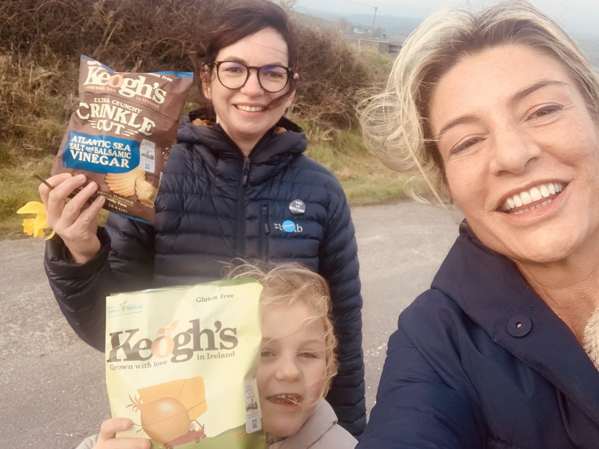 LindasOfKinsale's tweet photo. @Keoghsfarm Thank you for brightening up our day with your hilarious driver who got lost and needed directions! He got a run through West Cork boreens and we got the best crisps in Ireland! https://t.co/I5lgaSewbF