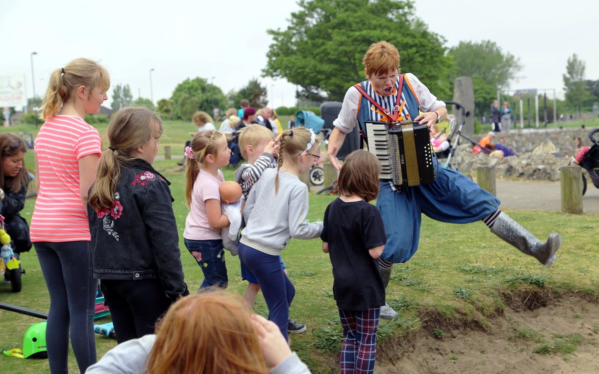 BirdhouseT's tweet photo. We have interactive outdoor storytelling for children and families at Weelsby Woods in #Grimsby on Friday 15 April. BOOK NOW to join our lovely outdoor story-teller, Kirsty from @Rhubarbtheatre 
https://t.co/xAhg6WXoUk
@FF_NELincs @DiscoverNEL https://t.co/hKAlZjKF63