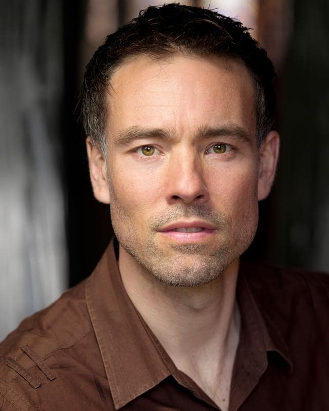 It's announcement time 🎉 Introducing the cast of our Spring tour production Booming Voices - <a href="/buttery_anna/">Anna Buttery</a> is Jen, <a href="/EJuler/">Emily Juler</a> plays Mum, <a href="/leerufford/">Lee Rufford</a> is Ben and <a href="/Mr_M_Rutherford/">Matthew Rutherford</a> plays Dad! We can't wait to welcome this fab bunch to the Eastern Angles Centre for rehearsals next week!