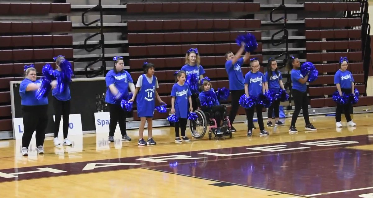 jeaniesmithstl's tweet photo. The @FrancisHowell School District’s Sparks Cheer team is an amazing group that deserves all of the news coverage! Thank you @FOX2now reporter @monicaryantv 🎉
https://t.co/CjD1ES3TKP https://t.co/Q4BXRfTLvF