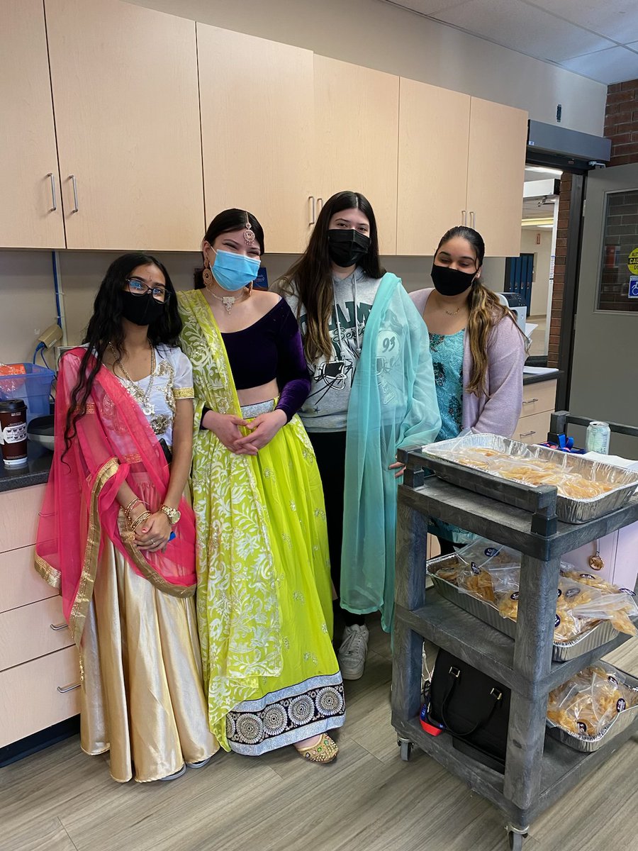 OAnnouncements's tweet photo. Thank you FIG Grocers for the Jalebi to celebrate Holi! https://t.co/wFn4eGXMt1