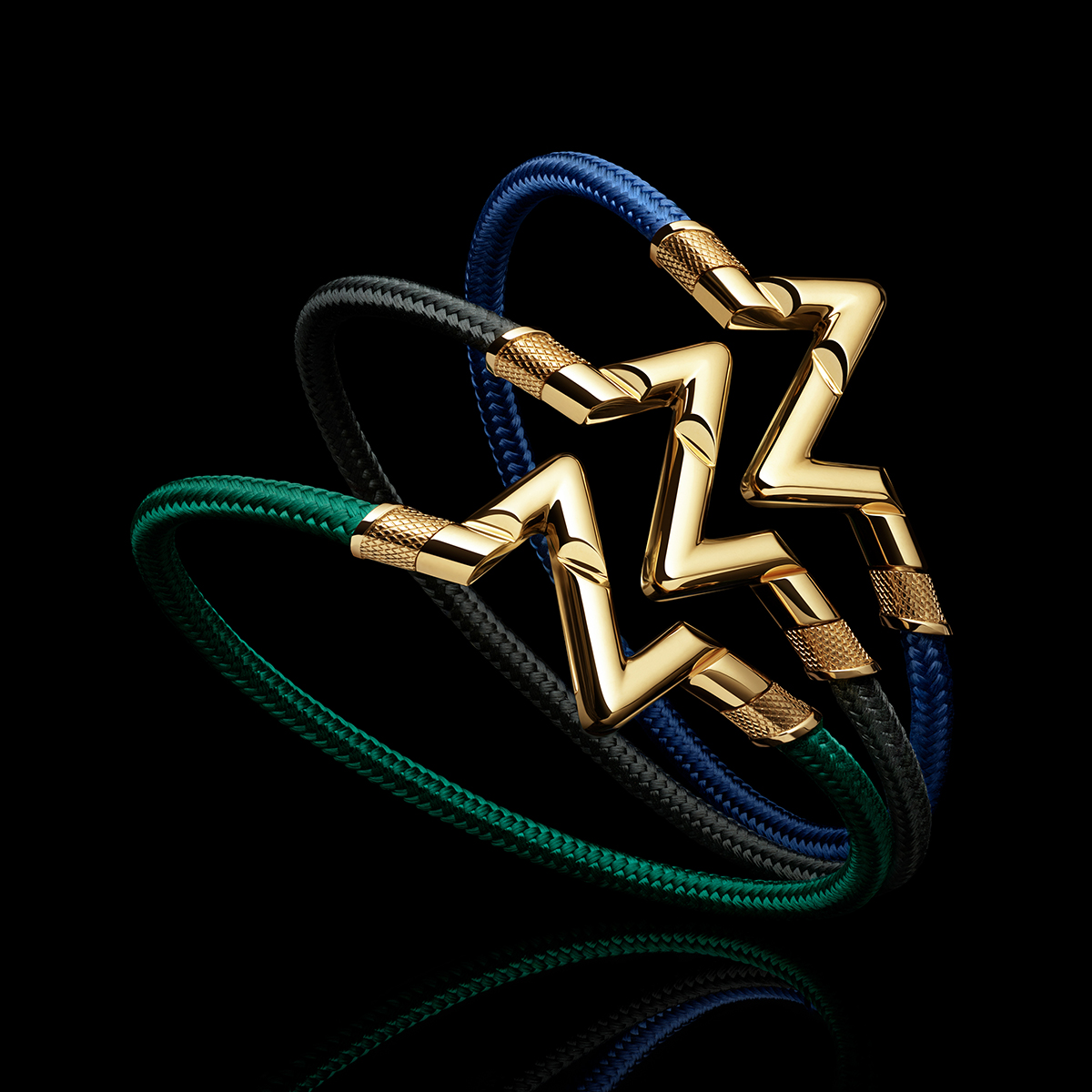 Louis Vuitton on X: Abstract movement. The Upside Down Play bracelet  exudes casual elegance, whose sharp lines of the LV initials enliven its  rhythmic pattern. Discover #LouisVuitton's new #LVVolt Fine Jewelry Campaign