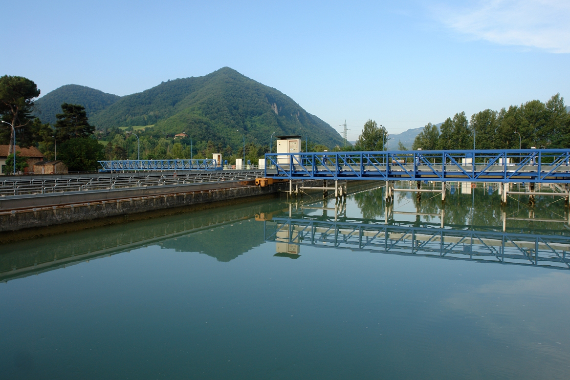 💧La ricetta #GruppoHera che porta l'#acqua nelle nostre case è fatta di #innovazione, #sostenibilità e impegno quotidiano. È possibile grazie a strutture all'avanguardia, come il potabilizzatore Val di Setta a Sasso Marconi, primo al mondo certificato #AWS👇
#WorldWaterDay2022
