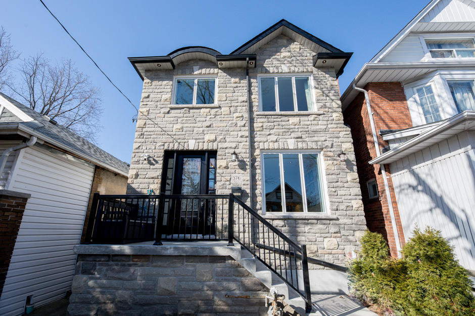 CochraneCountry's tweet photo. Just Listed! 376 Main Street $1,699,999 MLS E5544696 
Gorgeous 4+1 Bdrms &amp; 4 Washrooms, Finished Bsmt &amp; Detached Double Car Garage. 
#Toronto #CochraneCountry #JustListed #forsale #remaxhallmark #RealEstate #homesforsale https://t.co/g9MCbqmvaF
