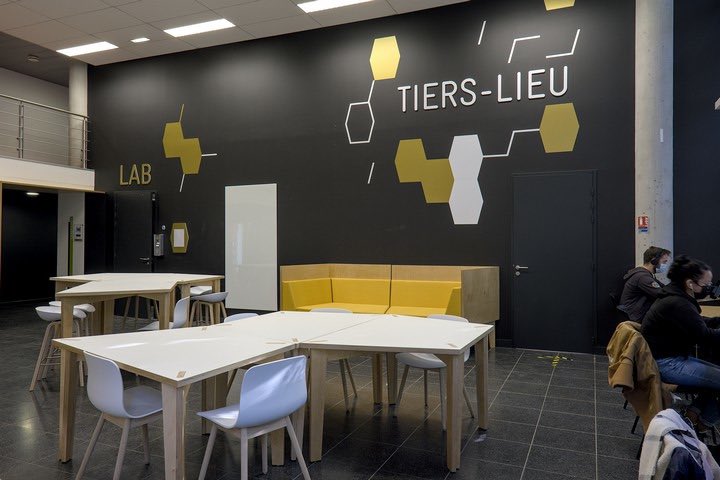franckytrichet's tweet photo. Inauguration du réseau des 6 tiers-lieux de Nantes Université : des lieux pour créer des liens (entre entreprises, associations, étudiants, chercheurs et administratifs) et de l'imprévu pour créer de la valeur. Découvrez le tout en vidéo : https://t.co/w6Nj8q2Z05 https://t.co/gHUQv40Rqo