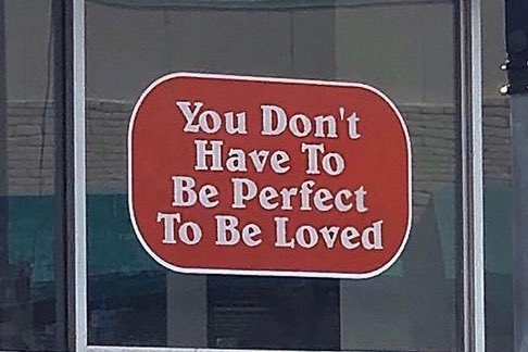 ยังเชื่อในคำพูดนี้เสมอ ‘you don't have to be perfect to be loved’ เธอไม่ต้องสมบูรณ์แบบเพื่อให้ถูกรักหรอกนะ ให้เขารักที่ความเป็นเธอและตัวตนของเธอเถอะ :-)