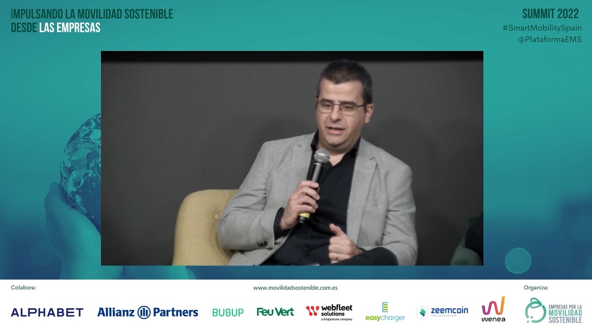 PlataformaEMS's tweet photo. 🗣️ Quico Andeyro, socio fundador y director general de @ideagenia:

“Smart3L de https://t.co/YX53wz0HBs predice, mide, compara y optimiza el commuting de las empresas, su huella ambiental y el impacto de los trabajadores”

#MovilidadSostenible #SmartMobilitySpain #Summit2022EMS https://t.co/uYWoHYc24r