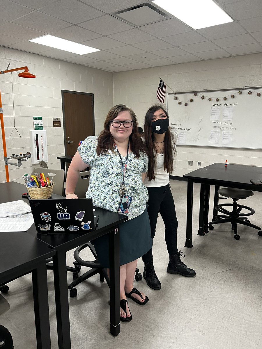 cypressparkffa's tweet photo. Congratulations   to the FFA teacher of the week Ms Spencer! Stephanie nominated Ms Spencer because she makes Biology come to life and also to replace all the snacks she has gotten from her 🙂 https://t.co/90xq5butKZ