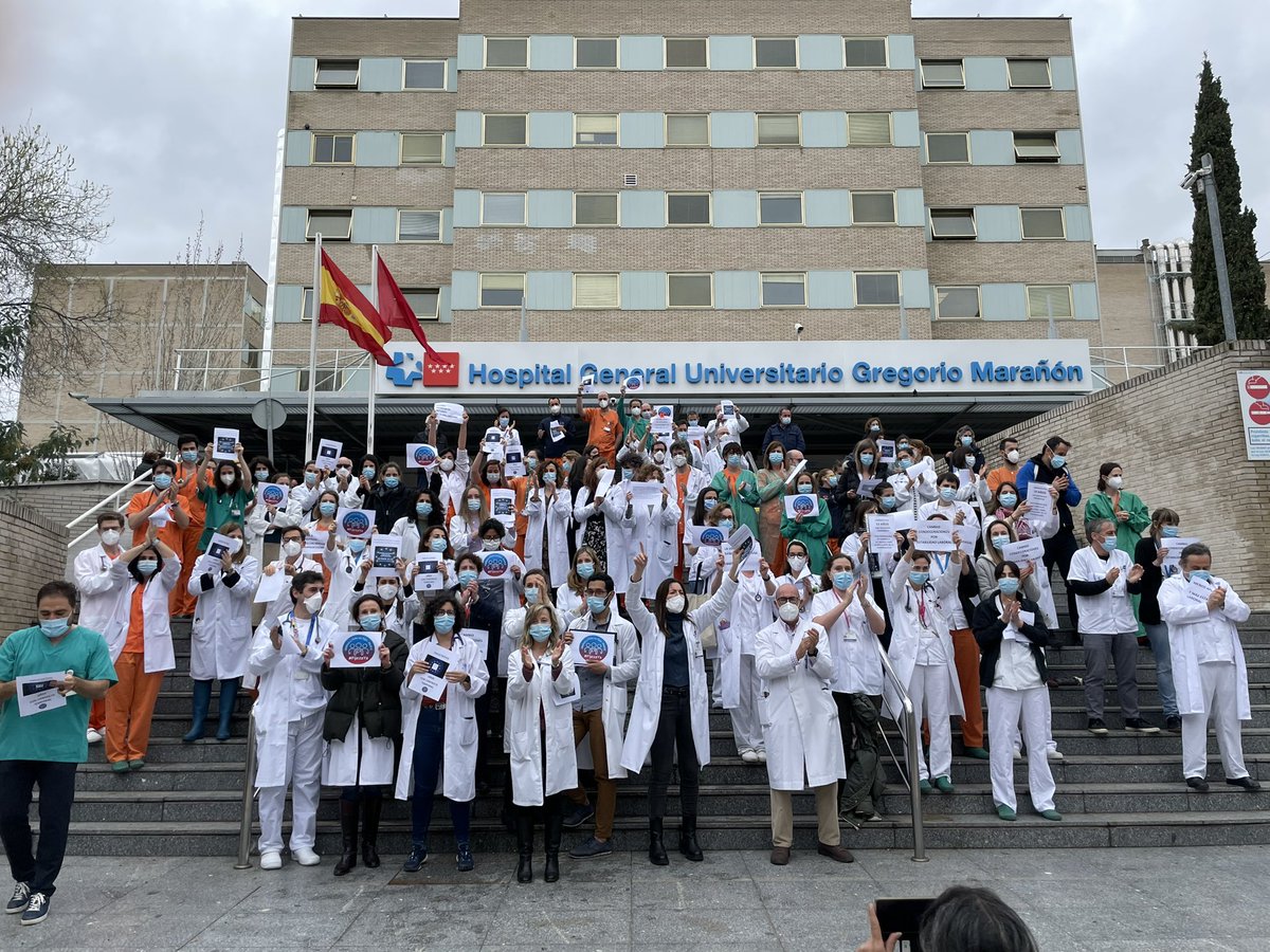 Esta mañana en el Hospital Gregorio Marañon, concentración de médicos y facultativos del SERMAS. Por el fin de la precariedad, por el cumplimiento de la ley. Mañana nos volvemos a ver a las 12:00 @madrid_ope2021 #FijezaMedicosFEA #StopOPEmedicosFEA