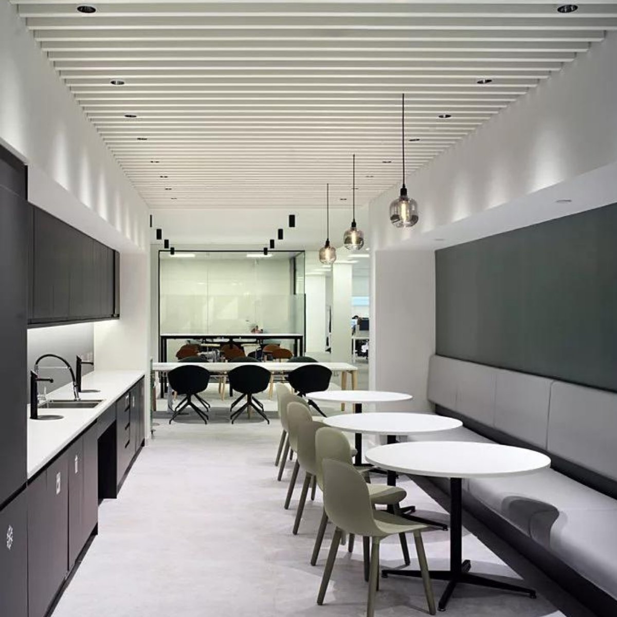 MorganLovell's tweet photo. Our mission was to turn @Quilter's Southampton workplace into a destination, a place that people would choose to be, a space that offered something that little bit more special compared to working from home. Welcome inside https://t.co/FTX32KfI7l https://t.co/XBXHlhTSDk