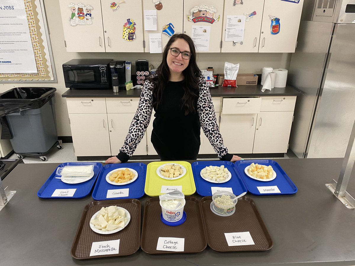 LHS210Wilcoxen's tweet photo. Cheese Taste Test 🧀 #dairyunit #cheese #wearelemont @LHS210Krolo https://t.co/aYDDvtgnTK