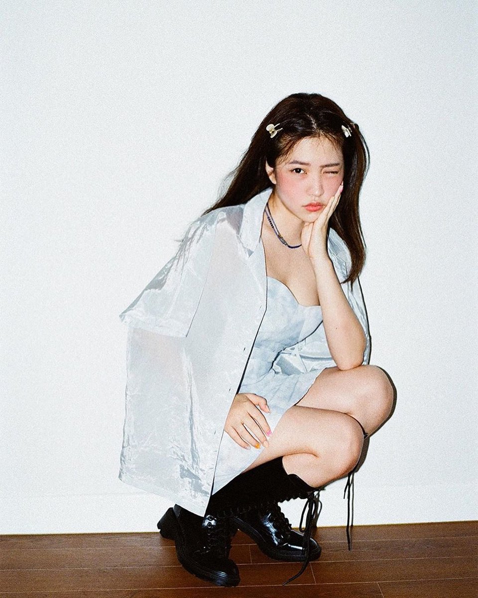 summerinmoon's tweet photo. มวลชนแตกตื่น https://t.co/KgbGAaovkL