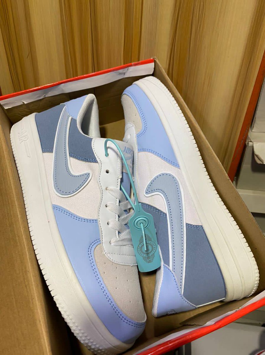 krissybella002's tweet photo. I don't do long write ups.
All I just want to say is, follow my business on Instagram and patronize me 🙏🏼
Instagram handle: @aderoyals_collections
I sell nice sneakers, heels, flat and sandals at affordable prices.
Delivery is nationwide 🚚
Check out my pinned tweet📌 https://t.co/RelBewwsww